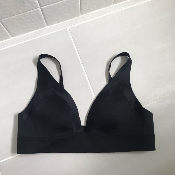 Athleta Black Essential Bra A-C - Picture 4 of 5